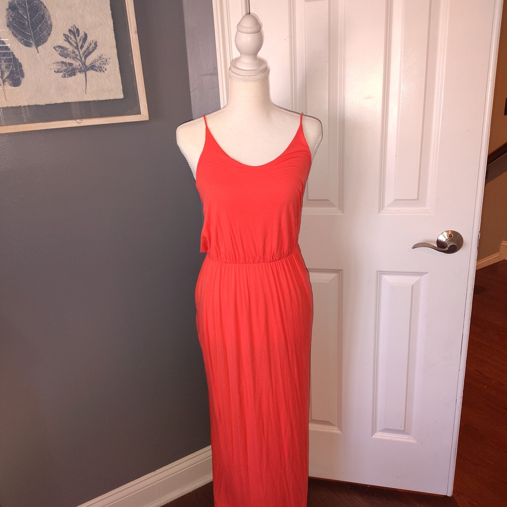 Lush Vibrant Coral Maxi Dress xs monochrome feminine summer vacation